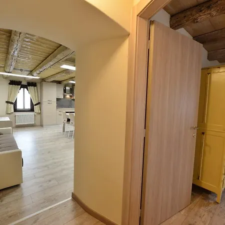 בית הארחה Vecchio Mulino אאוסטה